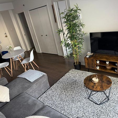 Condo In The Heart Of Downtown Montréal Exterior foto